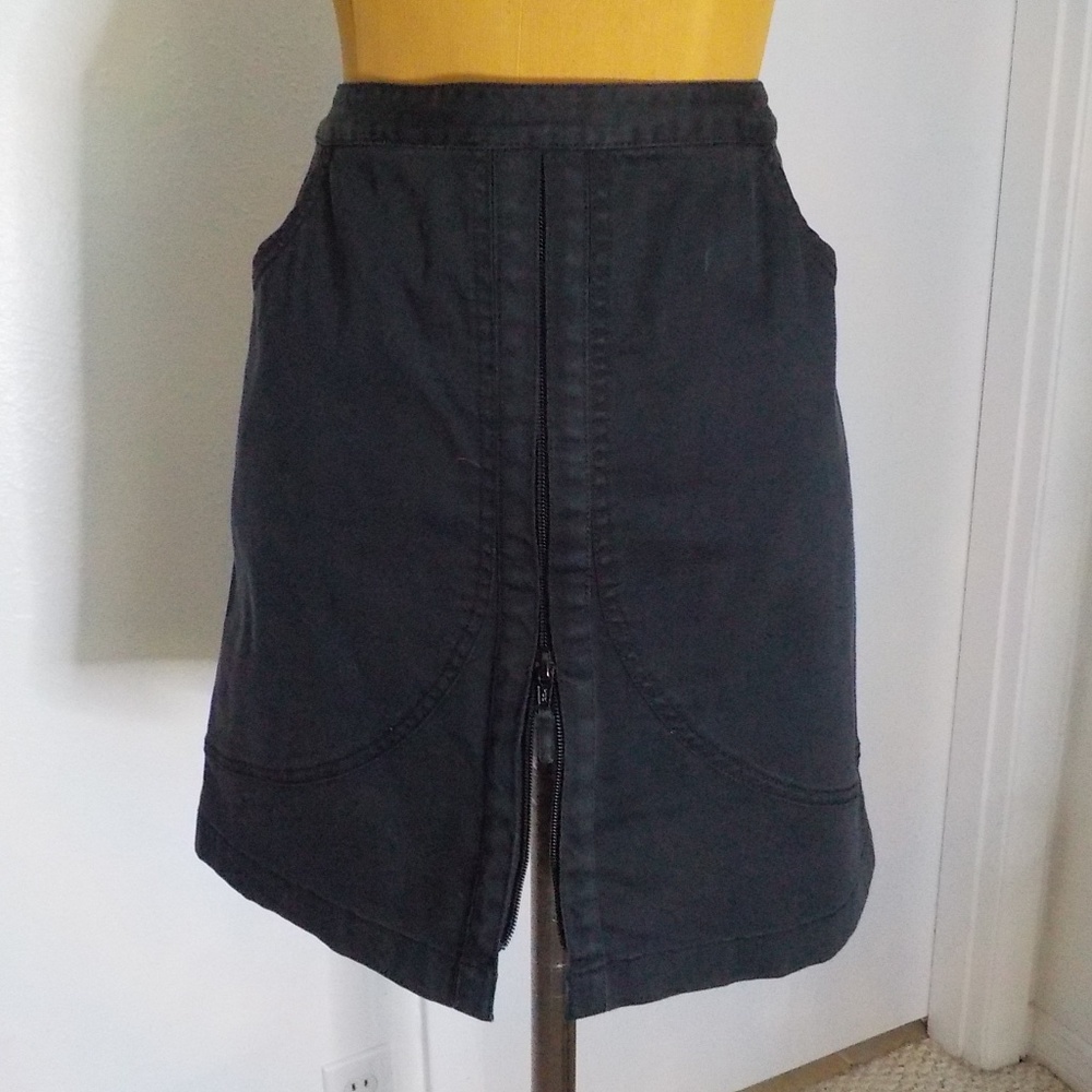 Black Center Zip Midi Straight Skirt